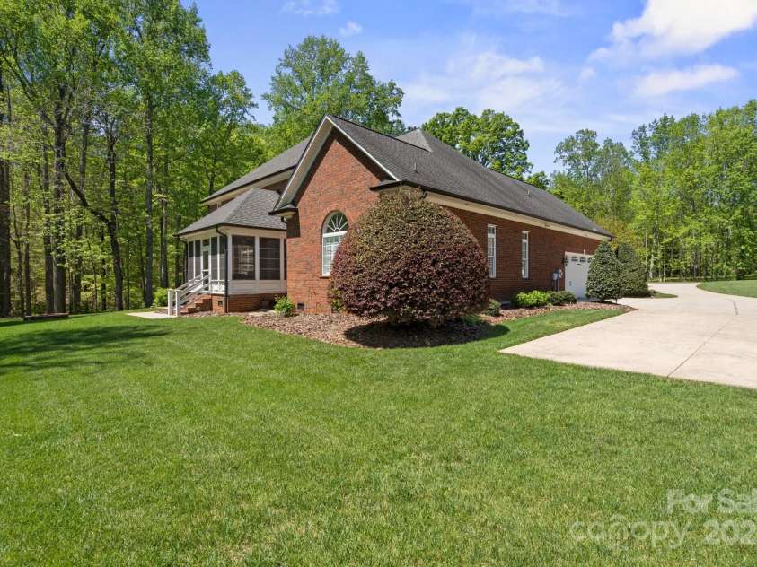 2840 Wheatfield Court, Lincolnton, NC 28092.  MLS# CAR4242870, YatesRealty ID 7883. 