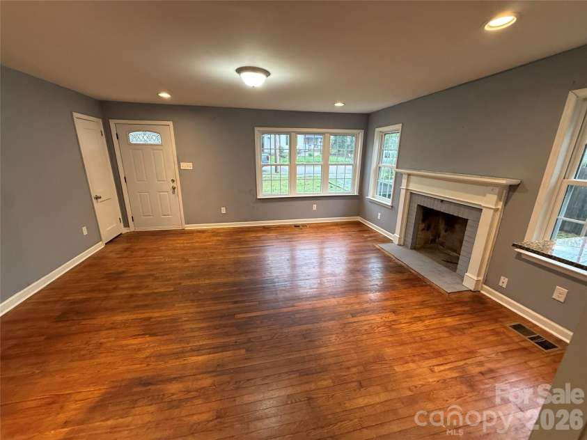 517 Spruce Street, Rock Hill, SC 29730.  MLS# CAR4364292, YatesRealty ID 7885. 