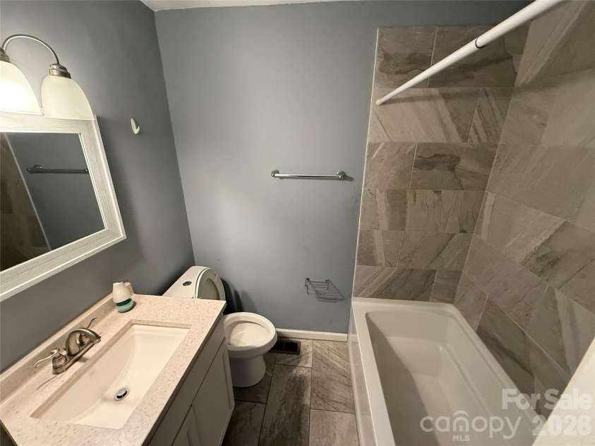 517 Spruce Street, Rock Hill, SC 29730.  MLS# CAR4364292, YatesRealty ID 7885. 