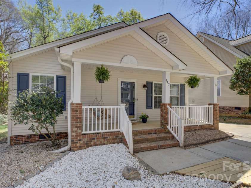117 Pratt Street, Belmont, NC 28012.  MLS# CAR4361310, YatesRealty ID 7886. 