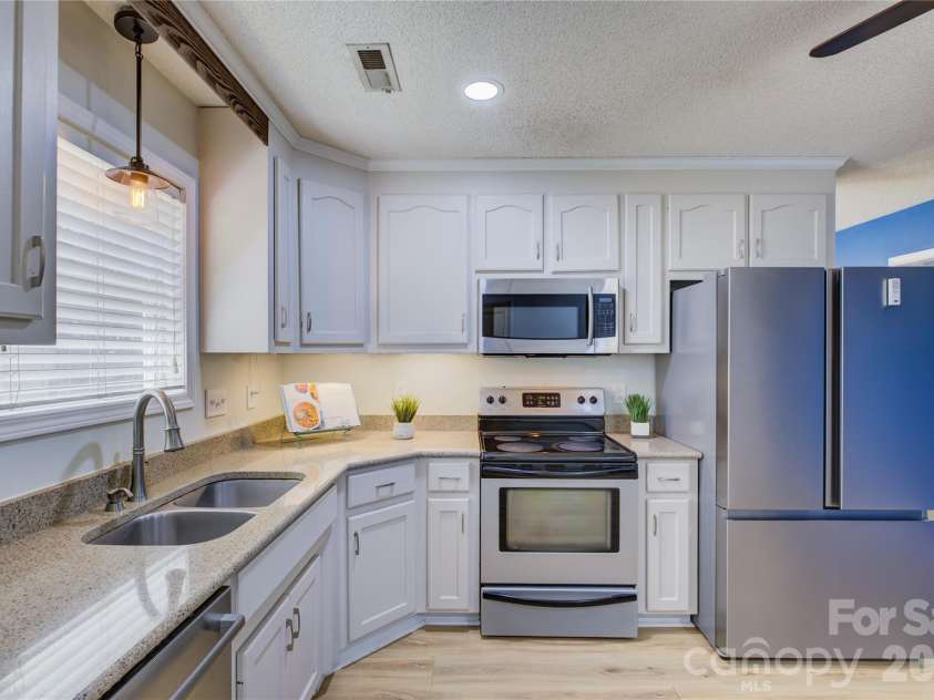 117 Pratt Street, Belmont, NC 28012.  MLS# CAR4361310, YatesRealty ID 7886. 