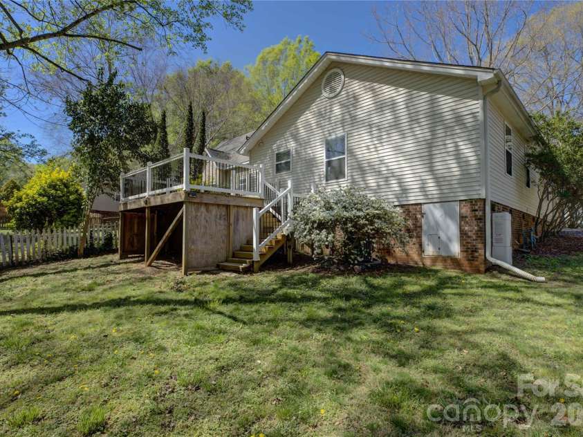 117 Pratt Street, Belmont, NC 28012.  MLS# CAR4361310, YatesRealty ID 7886. 