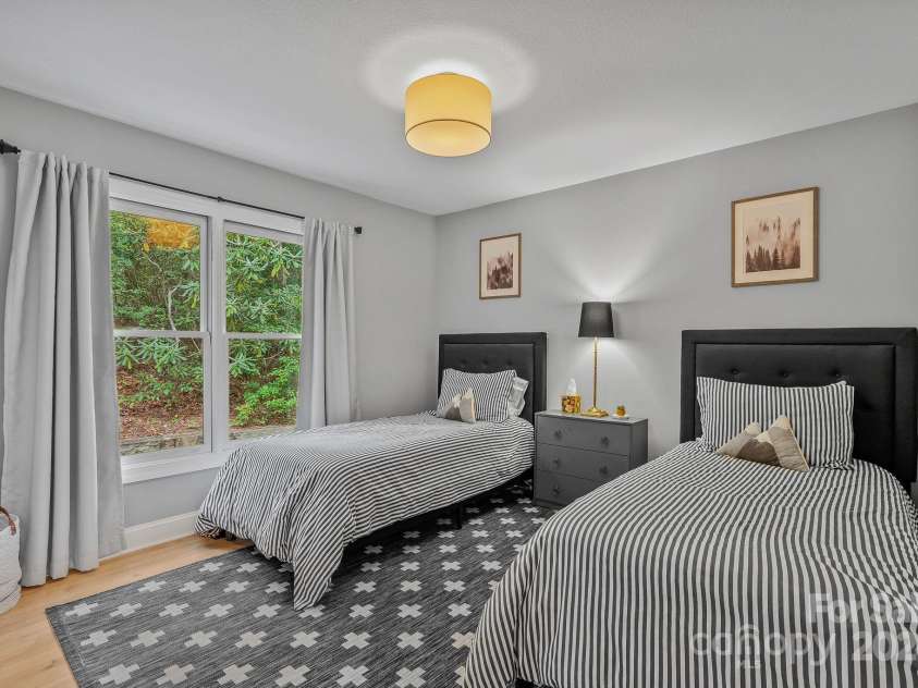 320 Woodland Drive, Swannanoa, NC 28778.  MLS# CAR4199567, YatesRealty ID 7886. 