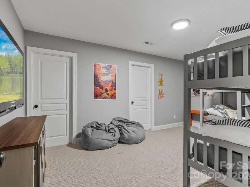 320 Woodland Drive, Swannanoa, NC 28778.  MLS# CAR4199567, YatesRealty ID 7886. 