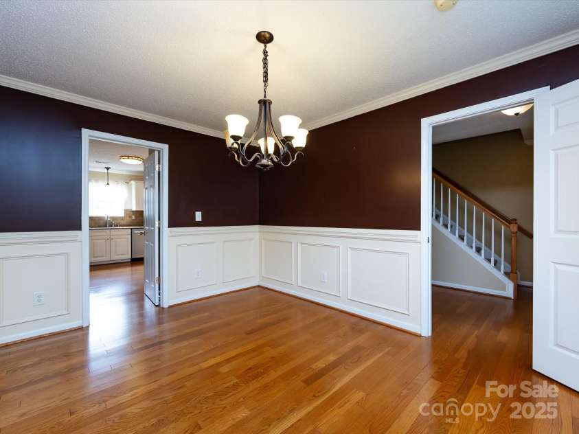 2316 Highland Park Drive, Charlotte, NC 28269.  MLS# CAR4245292, YatesRealty ID 7887. 