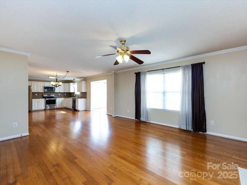 2316 Highland Park Drive, Charlotte, NC 28269.  MLS# CAR4245292, YatesRealty ID 7887. 