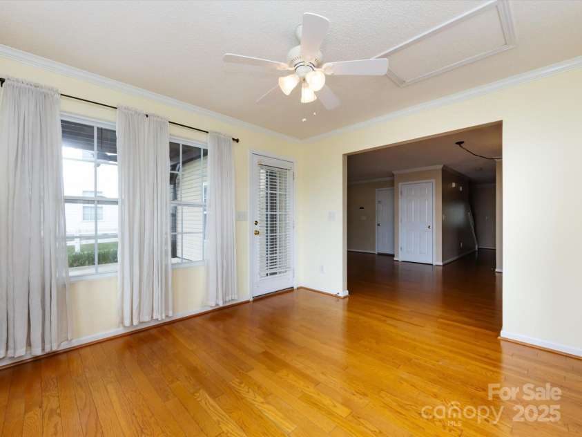 2316 Highland Park Drive, Charlotte, NC 28269.  MLS# CAR4245292, YatesRealty ID 7887. 