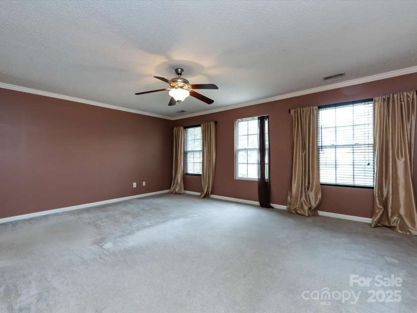 2316 Highland Park Drive, Charlotte, NC 28269.  MLS# CAR4245292, YatesRealty ID 7887. 