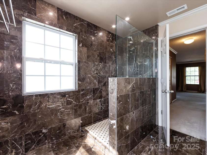 2316 Highland Park Drive, Charlotte, NC 28269.  MLS# CAR4245292, YatesRealty ID 7887. 