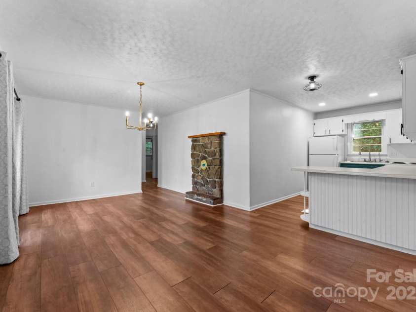 621 Kitchens Branch Road, Sylva, NC 28779.  MLS# CAR4318582, YatesRealty ID 7887. Dining room