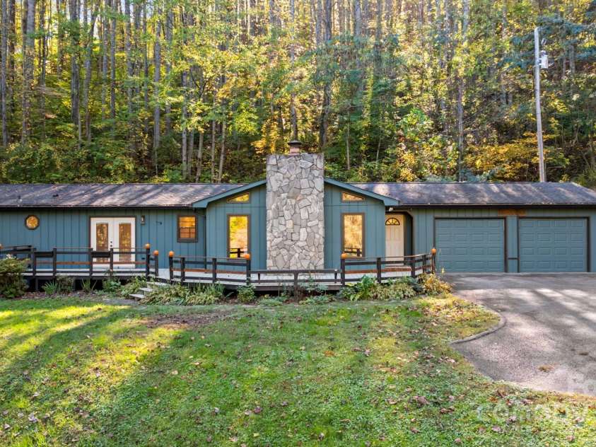 621 Kitchens Branch Road, Sylva, NC 28779.  MLS# CAR4318582, YatesRealty ID 7887. Home from the road, front view