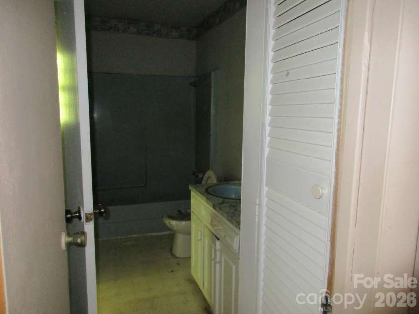 225 Davis Road, Crumpler, NC 28617.  MLS# CAR4349380, YatesRealty ID 7889. 