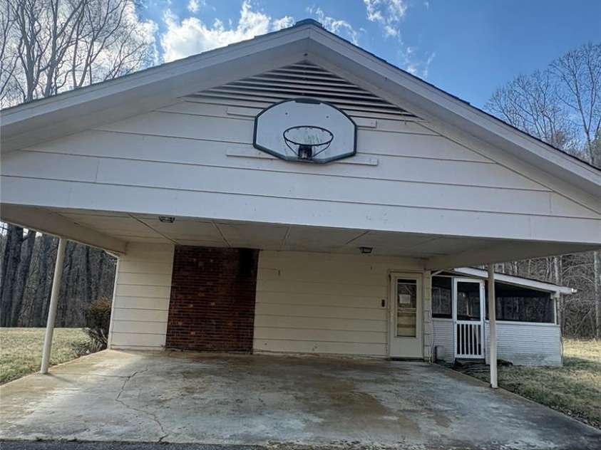 225 Davis Road, Crumpler, NC 28617.  MLS# CAR4349380, YatesRealty ID 7889. 