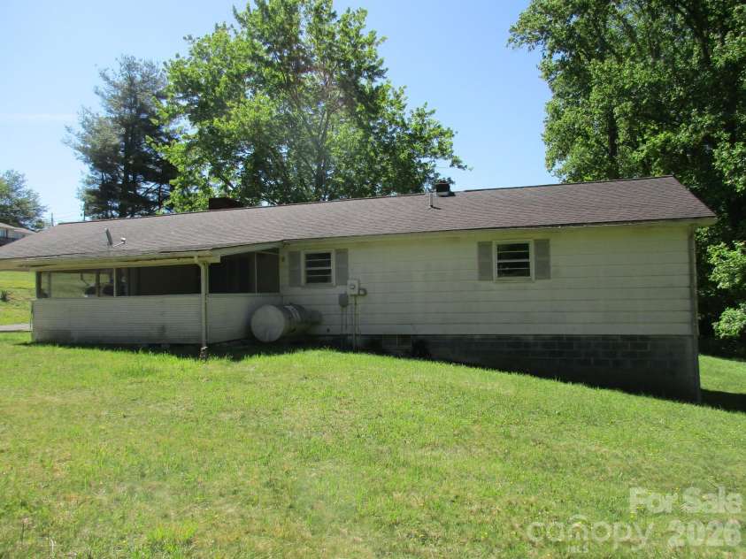 225 Davis Road, Crumpler, NC 28617.  MLS# CAR4349380, YatesRealty ID 7889. 