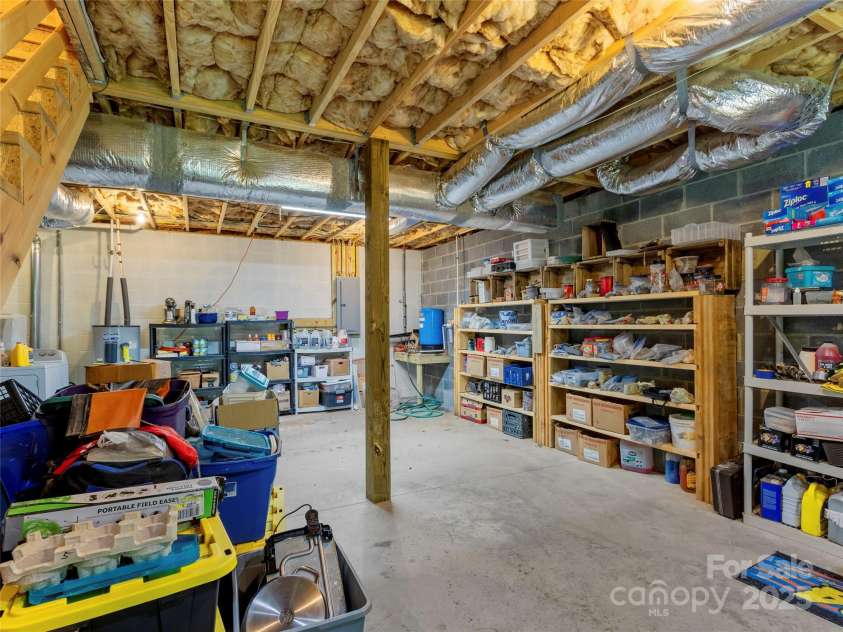 862 Clearwater Lane, Burnsville, NC 28714.  MLS# CAR4164719, YatesRealty ID 789. 