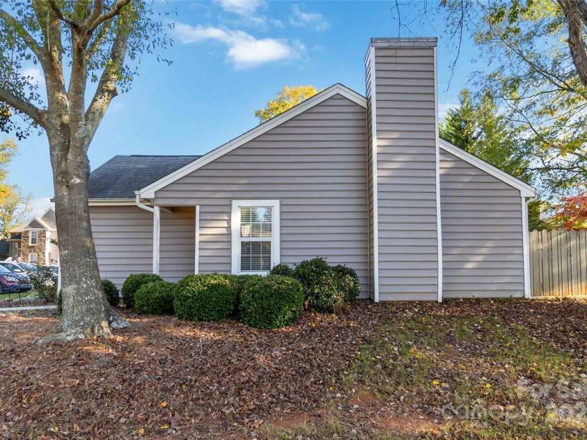 1835 Fairlawn Court, Rock Hill, SC 29732.  MLS# CAR4200711, YatesRealty ID 7890. 