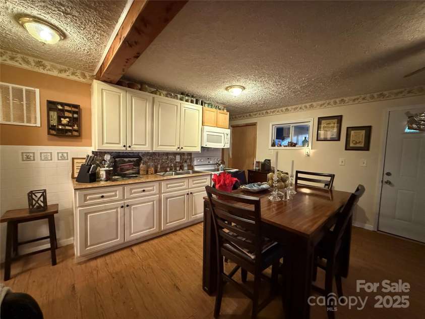 201 Mountain Vista Road, Canton, NC 28716.  MLS# CAR4328176, YatesRealty ID 7890. 