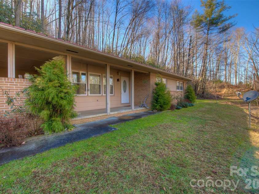 583 Deer Park Lake Road, Spruce Pine, NC 28777.  MLS# CAR4332443, YatesRealty ID 7892. 