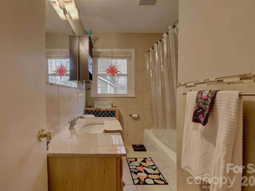 583 Deer Park Lake Road, Spruce Pine, NC 28777.  MLS# CAR4332443, YatesRealty ID 7892. 