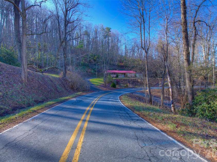 583 Deer Park Lake Road, Spruce Pine, NC 28777.  MLS# CAR4332443, YatesRealty ID 7892. 