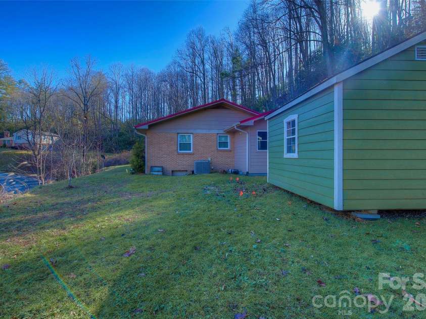 583 Deer Park Lake Road, Spruce Pine, NC 28777.  MLS# CAR4332443, YatesRealty ID 7892. 