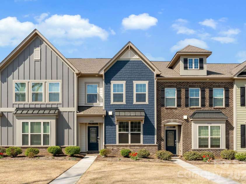 19722 Elise Caroline Alley, Davidson, NC 28036.  MLS# CAR4364454, YatesRealty ID 7893. 