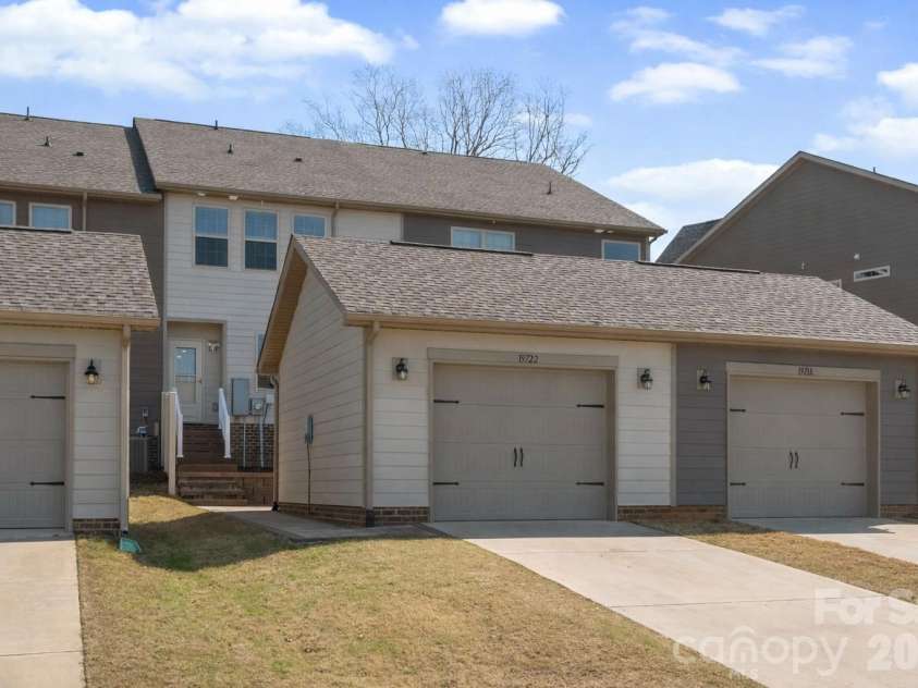 19722 Elise Caroline Alley, Davidson, NC 28036.  MLS# CAR4364454, YatesRealty ID 7893. 