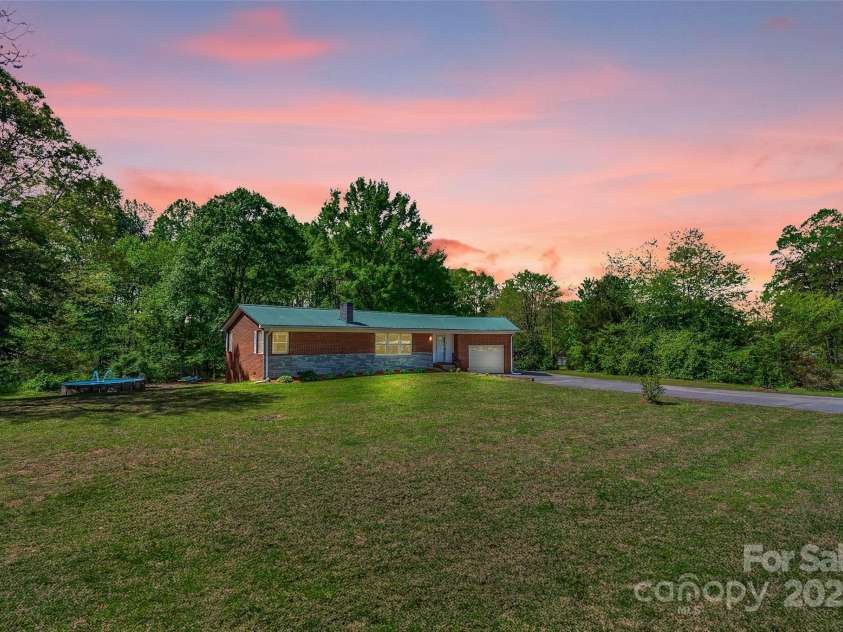 2299 Becky Hill Road, Lexington, NC 27295.  MLS# CAR4249175, YatesRealty ID 7893. 