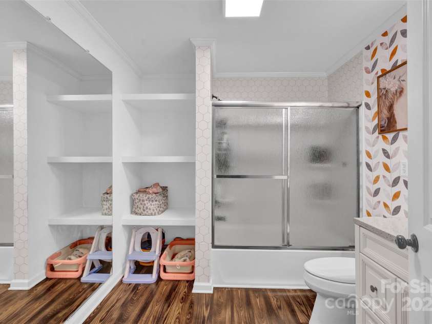 2299 Becky Hill Road, Lexington, NC 27295.  MLS# CAR4249175, YatesRealty ID 7893. 