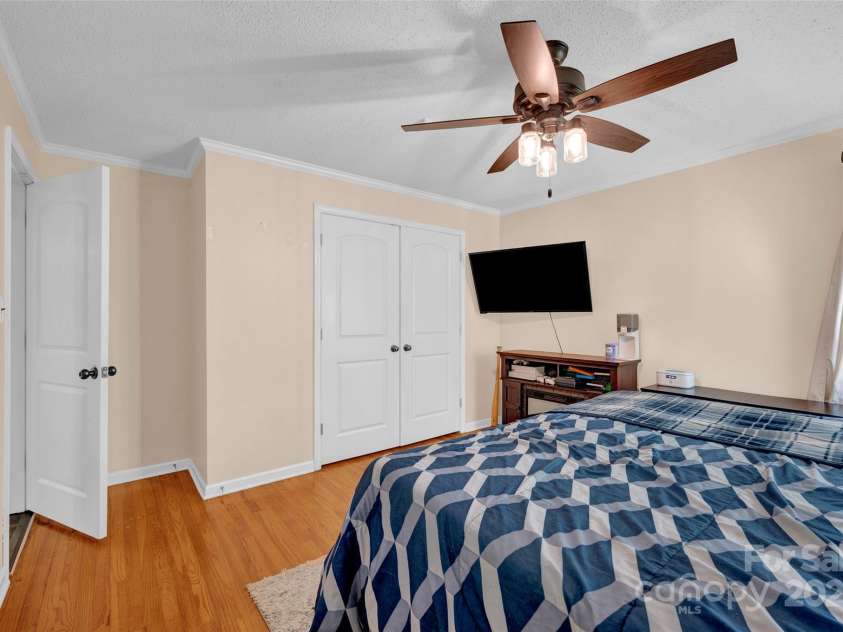 2299 Becky Hill Road, Lexington, NC 27295.  MLS# CAR4249175, YatesRealty ID 7893. 