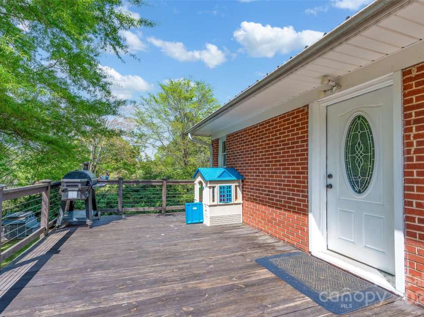 2299 Becky Hill Road, Lexington, NC 27295.  MLS# CAR4249175, YatesRealty ID 7893. 