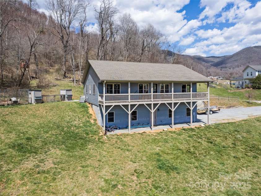 153 Trinity Drive, Clyde, NC 28721.  MLS# CAR4240321, YatesRealty ID 7894. 