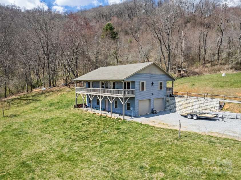 153 Trinity Drive, Clyde, NC 28721.  MLS# CAR4240321, YatesRealty ID 7894. 
