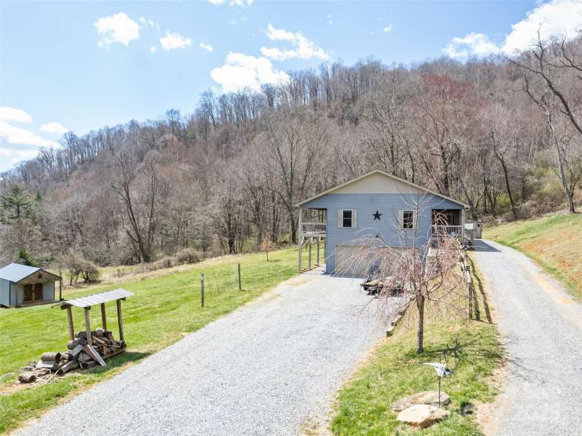 153 Trinity Drive, Clyde, NC 28721.  MLS# CAR4240321, YatesRealty ID 7894. 
