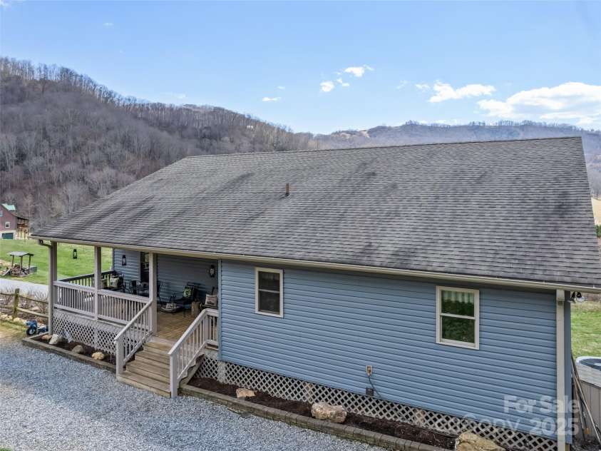 153 Trinity Drive, Clyde, NC 28721.  MLS# CAR4240321, YatesRealty ID 7894. 