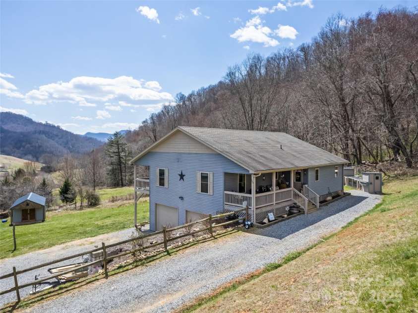 153 Trinity Drive, Clyde, NC 28721.  MLS# CAR4240321, YatesRealty ID 7894. 