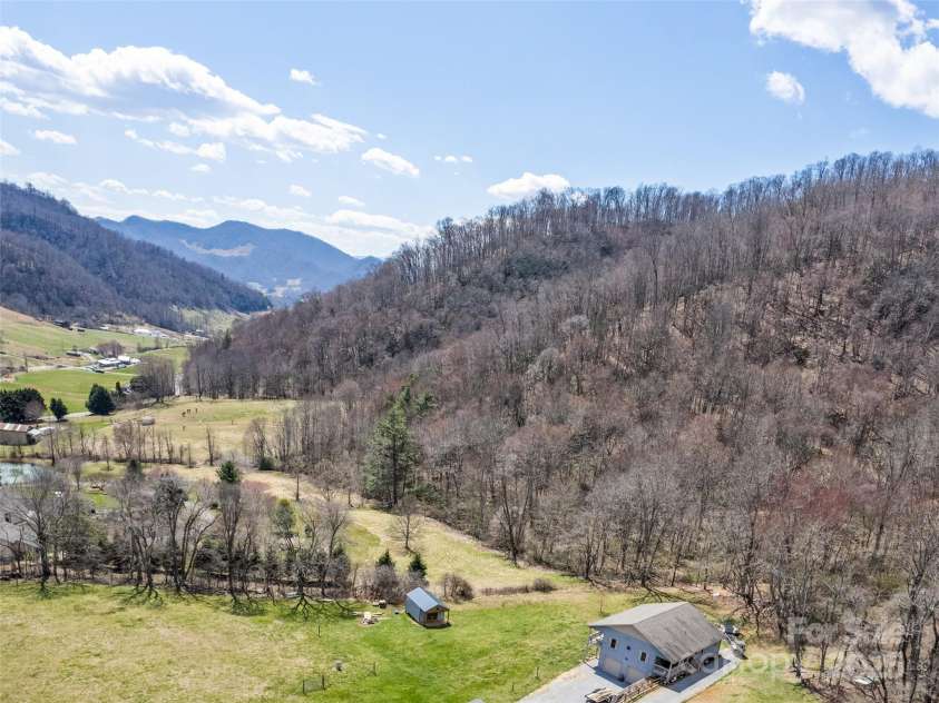 153 Trinity Drive, Clyde, NC 28721.  MLS# CAR4240321, YatesRealty ID 7894. 