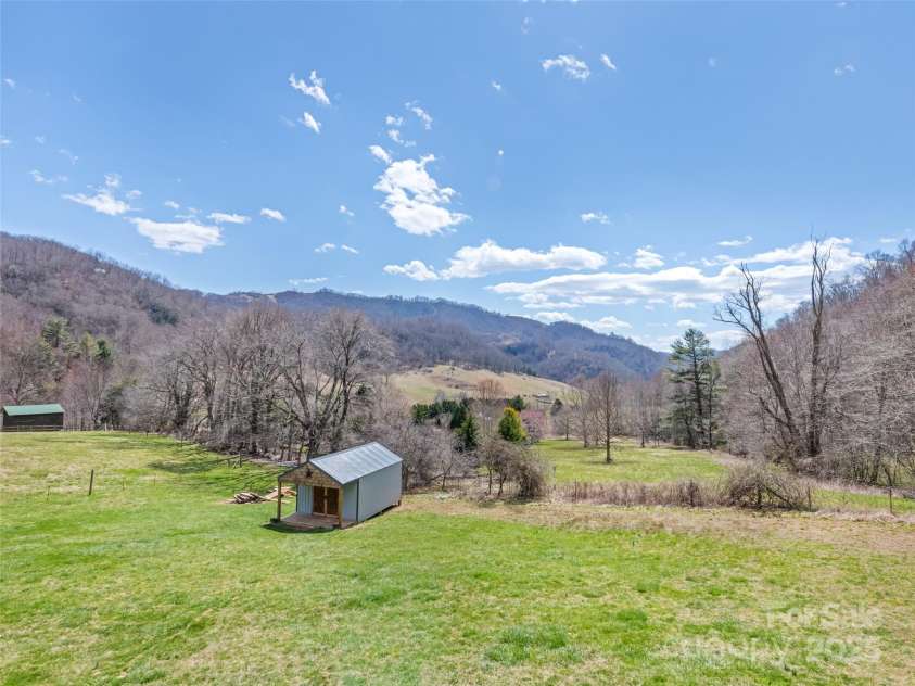 153 Trinity Drive, Clyde, NC 28721.  MLS# CAR4240321, YatesRealty ID 7894. 