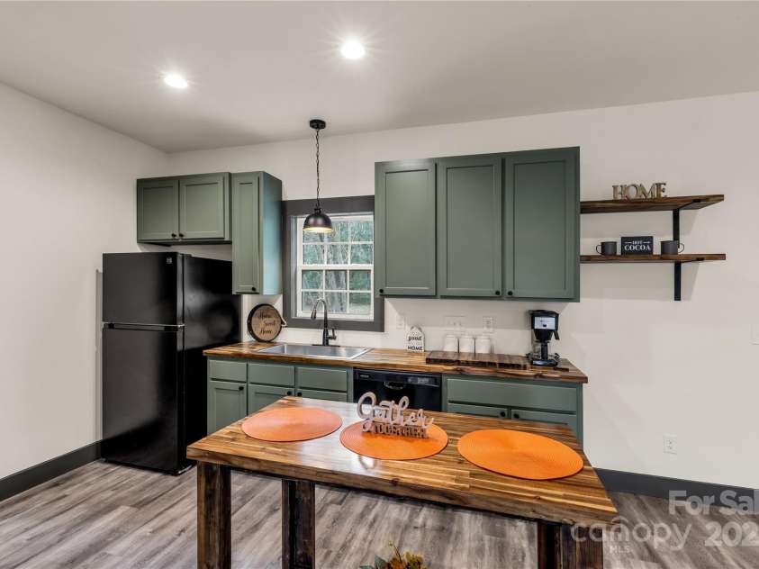 113-C Brookwood Street, Chester, SC 29706.  MLS# CAR4325762, YatesRealty ID 7898. 