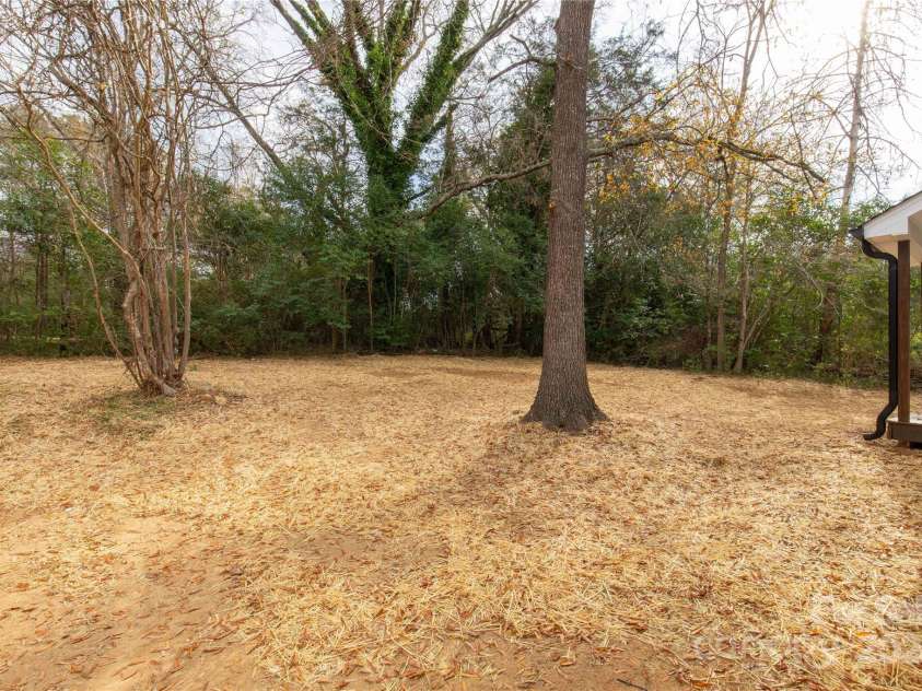 113-C Brookwood Street, Chester, SC 29706.  MLS# CAR4325762, YatesRealty ID 7898. 