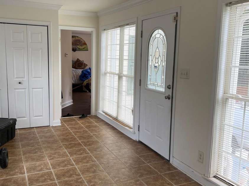 3329 Draper Avenue, Charlotte, NC 28205.  MLS# CAR4177699, YatesRealty ID 7898. Sunroom