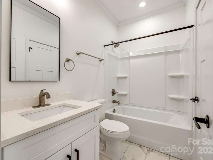 2143 Country Club Road, Lincolnton, NC 28092.  MLS# CAR4221659, YatesRealty ID 7899. 