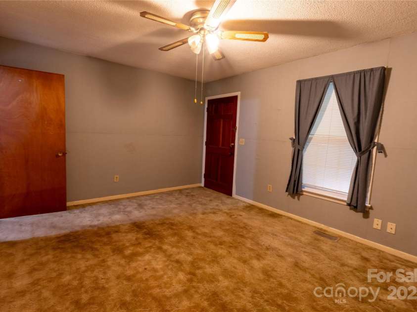 3581 Thompson Street, Newton, NC 28658.  MLS# CAR4219105, YatesRealty ID 790. Living Room