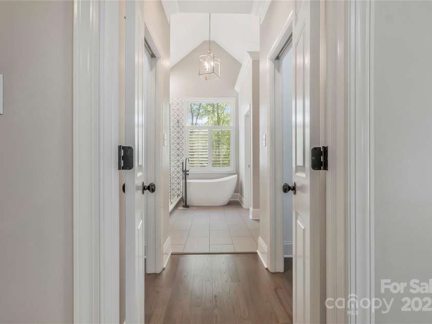 5538 Camelot Drive, Charlotte, NC 28270.  MLS# CAR4248094, YatesRealty ID 7900. 