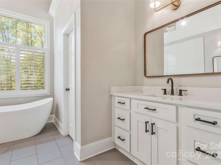 5538 Camelot Drive, Charlotte, NC 28270.  MLS# CAR4248094, YatesRealty ID 7900. 