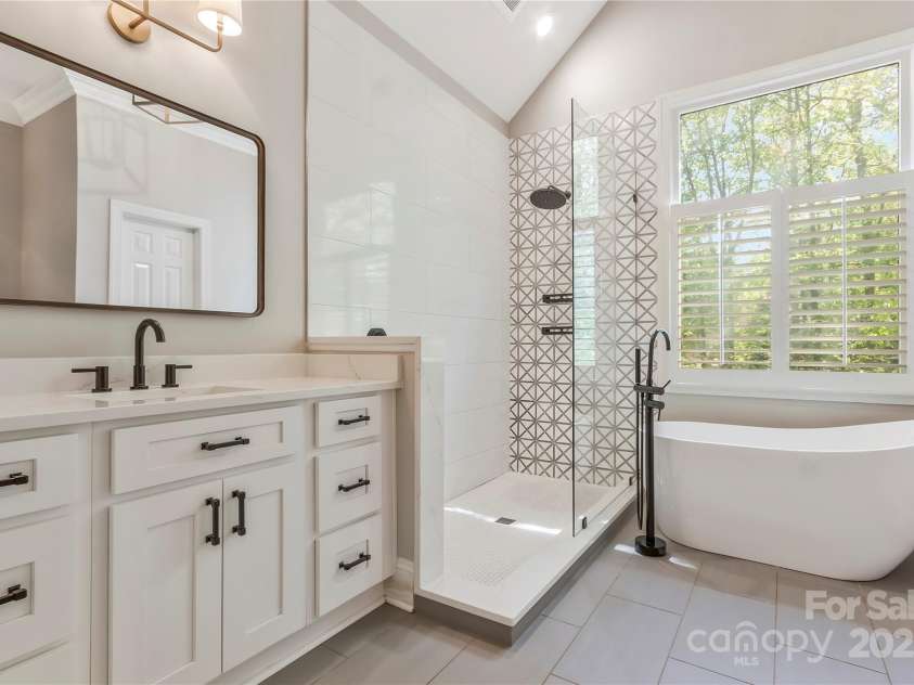 5538 Camelot Drive, Charlotte, NC 28270.  MLS# CAR4248094, YatesRealty ID 7900. 