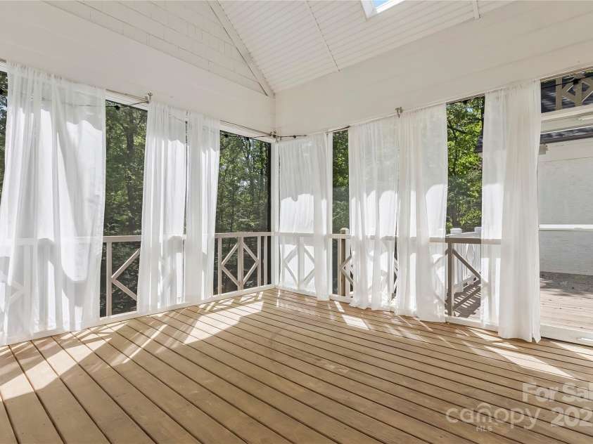 5538 Camelot Drive, Charlotte, NC 28270.  MLS# CAR4248094, YatesRealty ID 7900. 