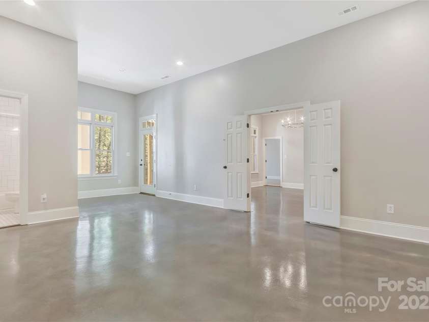 5538 Camelot Drive, Charlotte, NC 28270.  MLS# CAR4248094, YatesRealty ID 7900. 