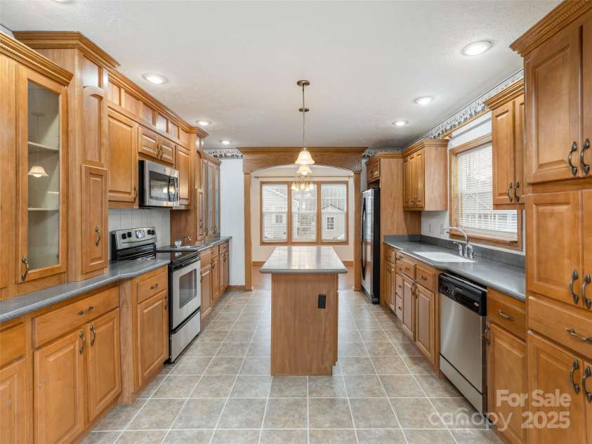 65 Philips Court, Fletcher, NC 28732.  MLS# CAR4331850, YatesRealty ID 7901. 