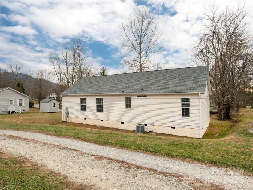 65 Philips Court, Fletcher, NC 28732.  MLS# CAR4331850, YatesRealty ID 7901. 